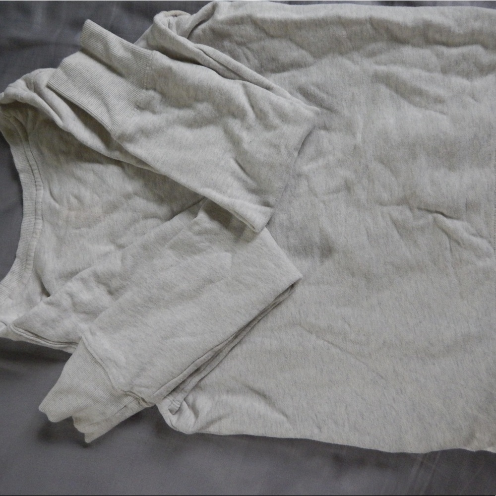 Design Sweater - Picture 2 of 4